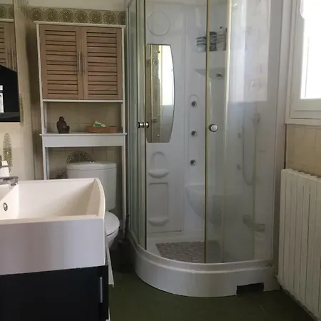 Des Saints Bernard Apartman